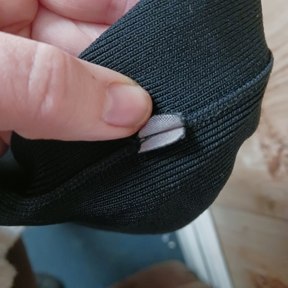 Y2K BCBG MaxAzria Body Con Cross Hem Mini Skirt Size Medium - Picture 5 of 5